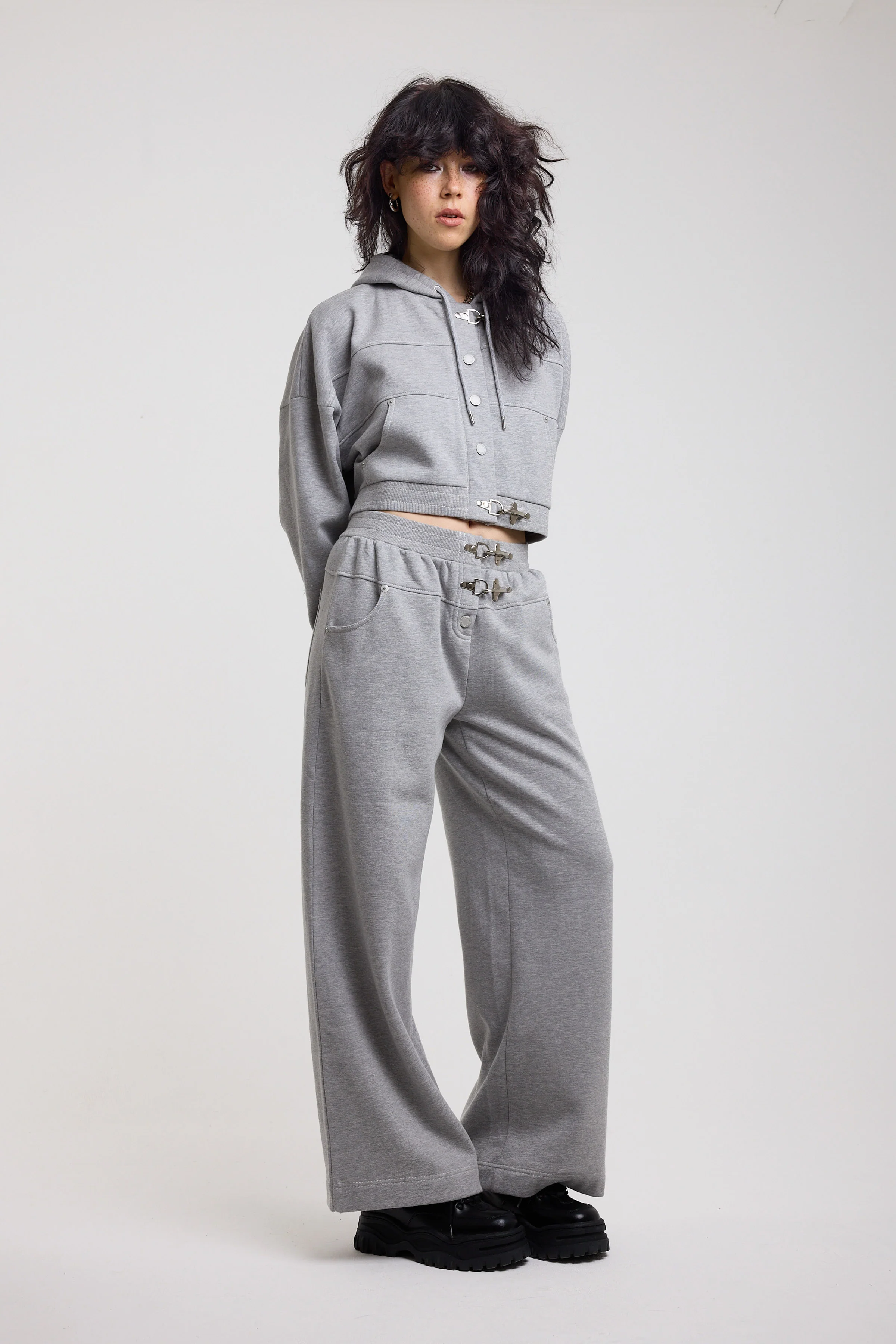 Train Cropped Hardware Clasp Hoodie - Image 6
